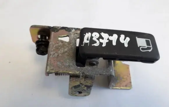 Chevrolet Epica Fuel tank opening switch 