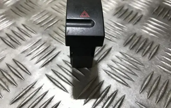Peugeot 406 Hazard light switch