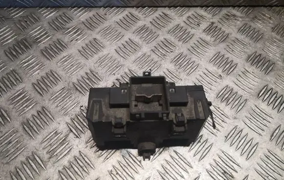 Mercedes-Benz C W203 Fuse box set 2035450803 A2035450803