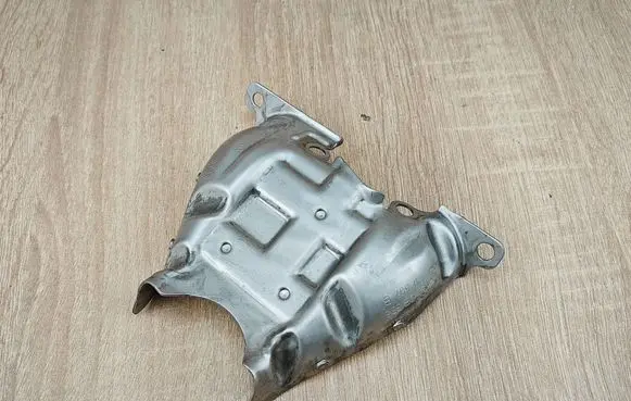Audi A4 S4 B9 Heat shield in engine bay 06L129597B