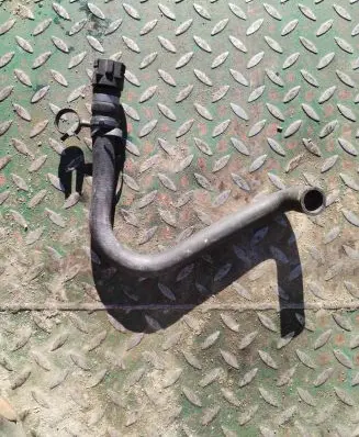 BMW 5 E60 E61 Engine coolant pipe/hose 6917697