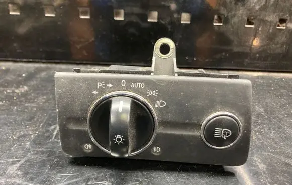 Mercedes-Benz E W211 Light switch 2115450104