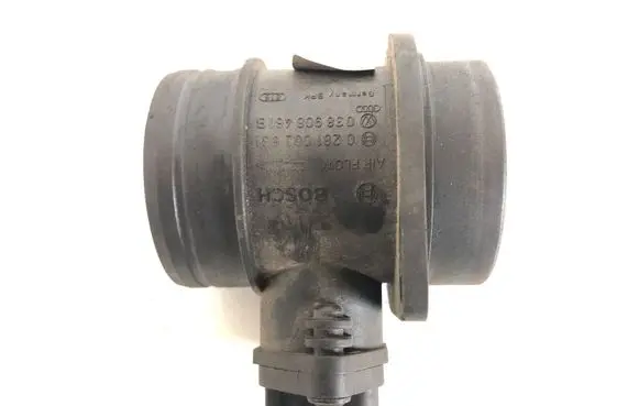 Skoda Octavia Mk2 (1Z) Mass air flow meter 0281002531 038906461B