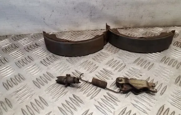 Hyundai Terracan Other handbrake/parking brake parts 