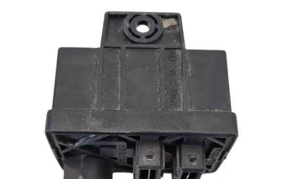 Fiat Doblo Glow plug pre-heat relay 55233720 D272 51299012D