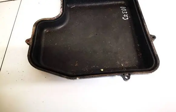 Volkswagen PASSAT B5 Fuse box cover 8d1907613a