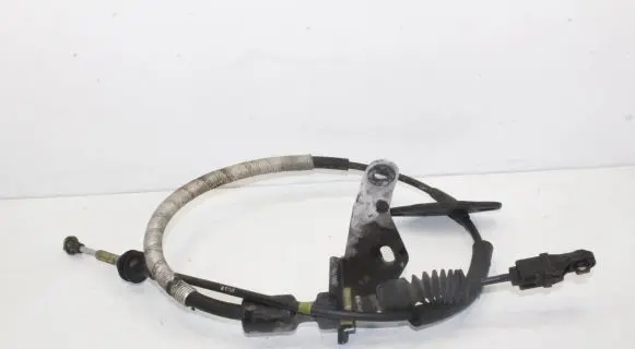 Opel Antara Gear shift cable linkage