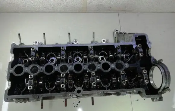 BMW 5 E60 E61 Engine head 778587609 778121104M47TOE4 X3328036356