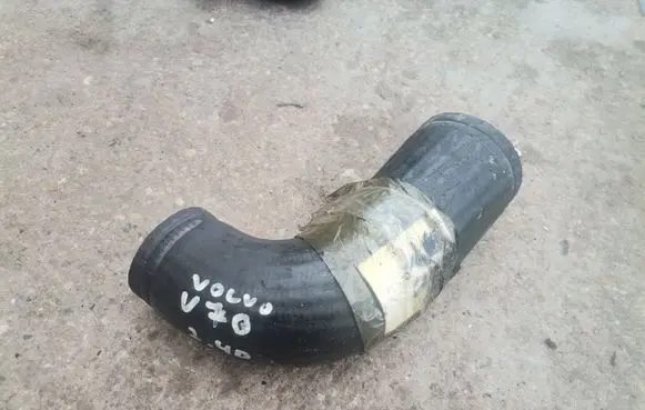 Volvo V70 Intercooler hose/pipe