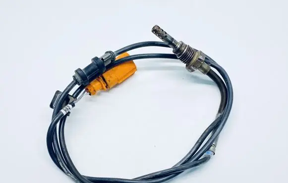 Volkswagen Jetta V Exhaust gas temperature sensor 03L906088G
