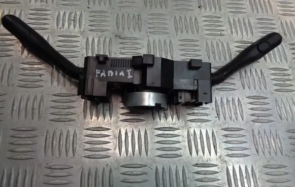 Skoda Fabia Mk1 (6Y) Headlight wiper switch 8L0953513G