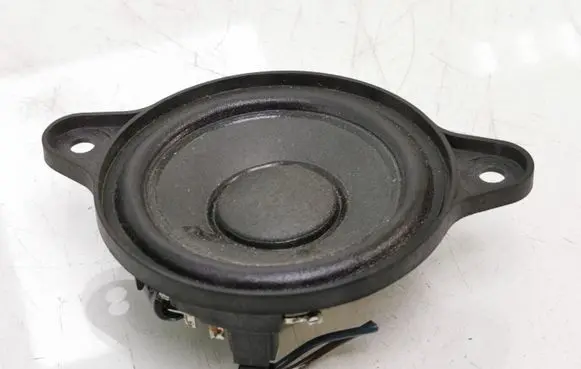 Mercedes-Benz E W211 Panel speaker A2118203002