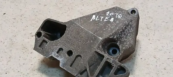 Seat Altea Engine mounting bracket 06F199207H