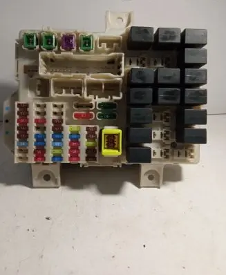 Mitsubishi Colt Fuse module 8637A171 5WK45103L