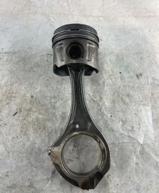 Jeep Grand Cherokee (WK) Piston with connecting rod