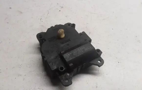 Honda CR-V Air flap motor/actuator 1138002430