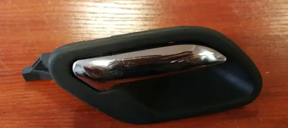 Rear door interior handle