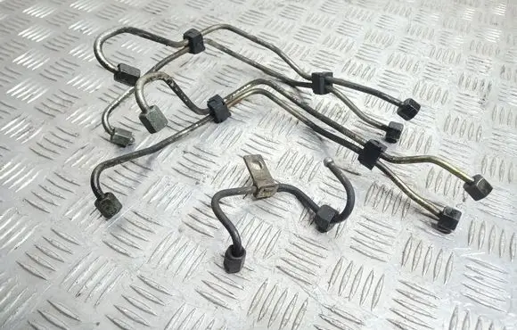 Citroen Xsara Picasso Fuel injector supply line/pipe 
