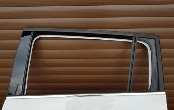 Opel Zafira C Rubber seal loading door 36TYS