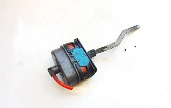 Mercedes-Benz CLK A208 C208 Central locking vacuum pump 