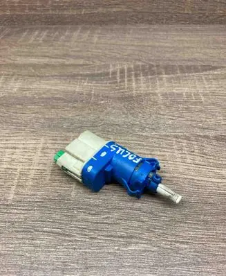 Mazda 3 I Brake pedal sensor switch 3M5T9C872AB