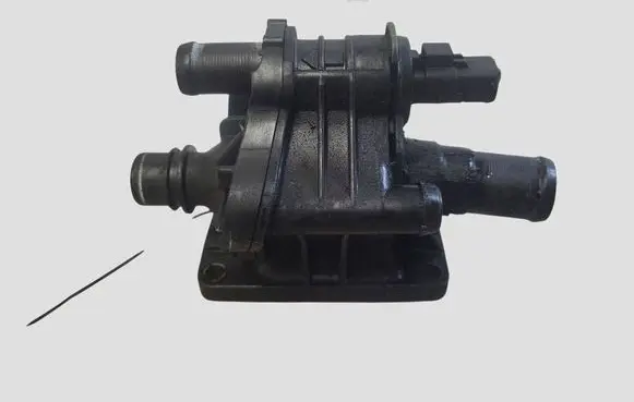 Citroen Berlingo Thermostat/thermostat housing 9647767180