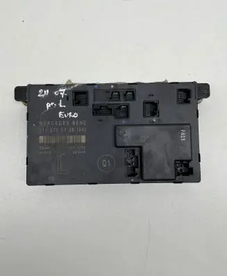 Mercedes-Benz E W211 Door control unit/module 2118707126 00401708