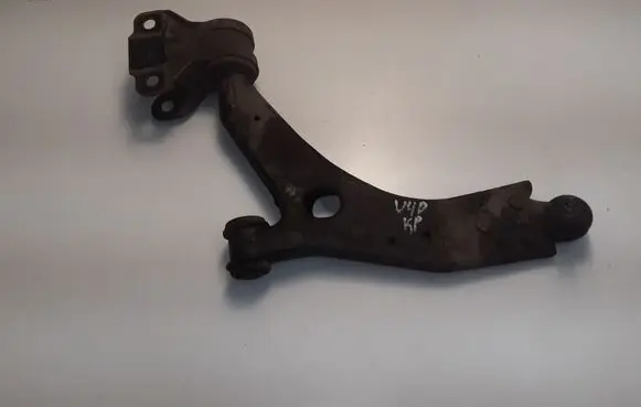 Volvo V40 Front lower control arm/wishbone AV613A262DA