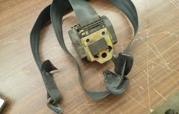 Peugeot Partner Front seatbelt