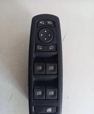 Renault Megane III Central console control unit 