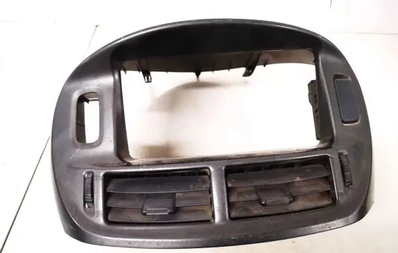 Toyota Previa (XR30, XR40) II Dash center air vent grill 5540528310 55405-28310
