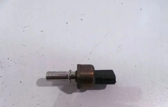 Fuel pressure sensor