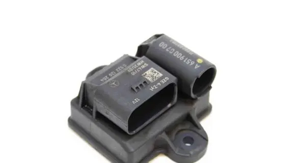 Mercedes-Benz Sprinter W906 Glow plug pre-heat relay 11082037191 0522120204