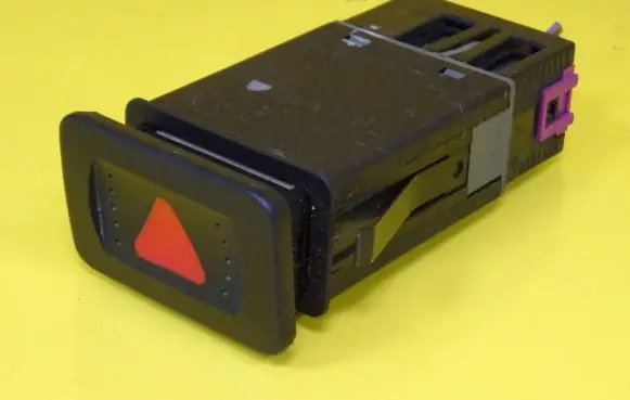 Volkswagen Golf IV Hazard light switch 1J0953235C
