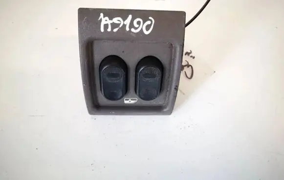 Chrysler PT Cruiser Electric window control switch 0ug381l8aa 746-77922