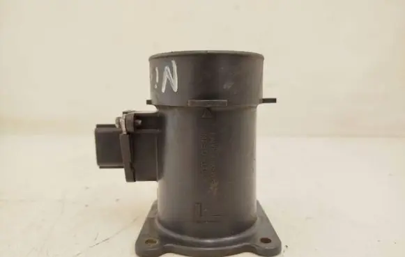 Nissan X-Trail T30 Mass air flow meter 22680AW400 AFH6024