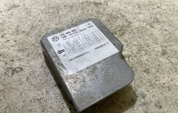 Volkswagen Golf V Airbag control unit/module 1C0909605 5WK43121