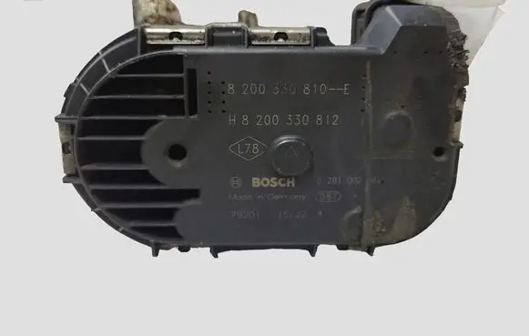 Renault Laguna III Throttle valve 8200330810 8200330812