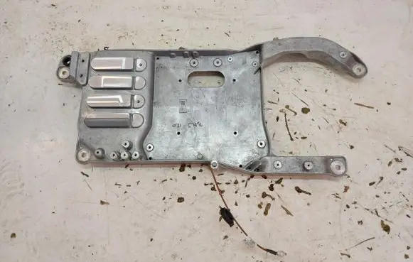 BMW iX A/C compressor mount bracket 9871498JLK01