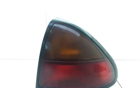 Mazda 323 F Rear/tail lights 0431436R E2013096