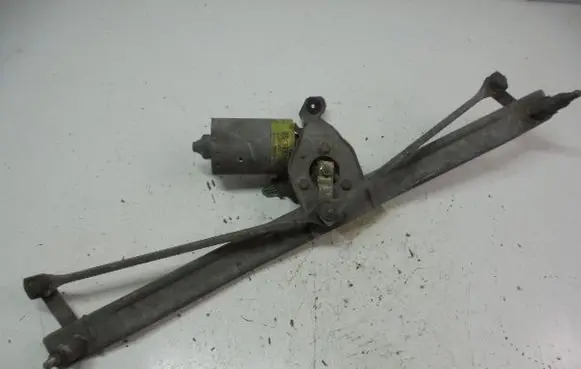 Volkswagen Polo II 86C 2F Front wiper linkage 867955605A