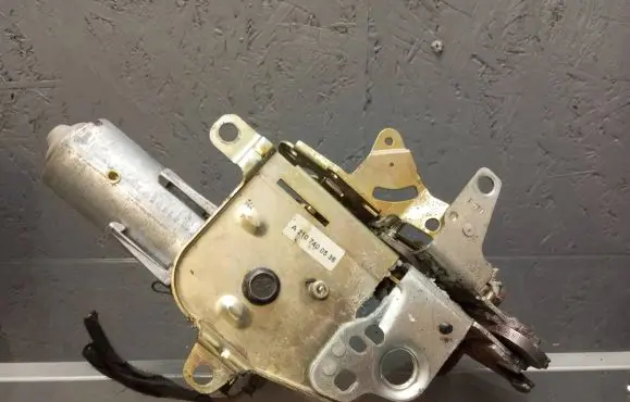 Mercedes-Benz E W210 Tailgate/trunk/boot lock/catch/latch A2107400536