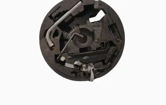 Audi A3 S3 8P Tool set 8P0012109E