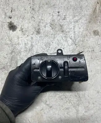 Mercedes-Benz E W211 Light switch 2115450304