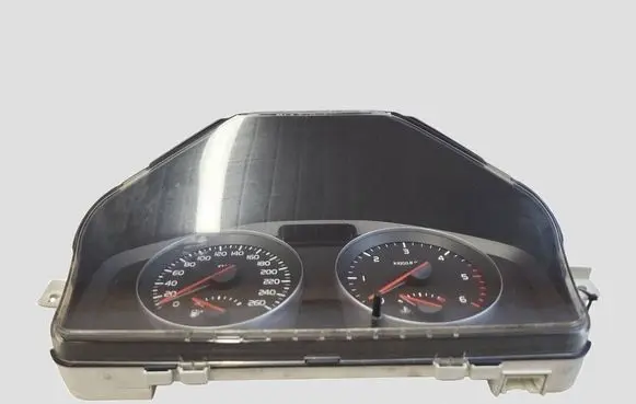 Volvo V50 Speedometer (instrument cluster) 31254776 69199420T