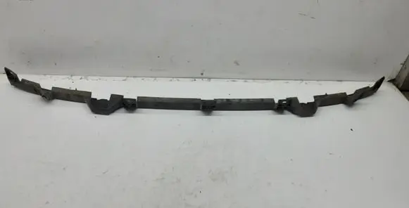 Front bumper mounting bracket