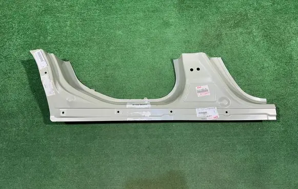 Suzuki Vitara (LY) Sill 6411154P01P41