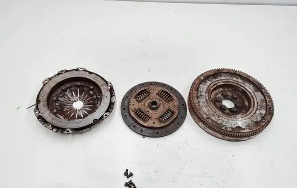 Skoda Fabia Mk2 (5J) Clutch set kit 045141025C 045105273D