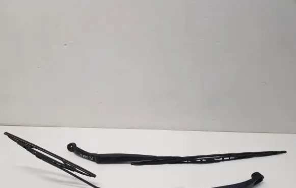 Opel Karl Front wiper blade arm 95391366 95391364