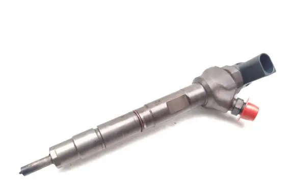 Volkswagen Golf Cross Fuel injector 04L130277G 0445110477